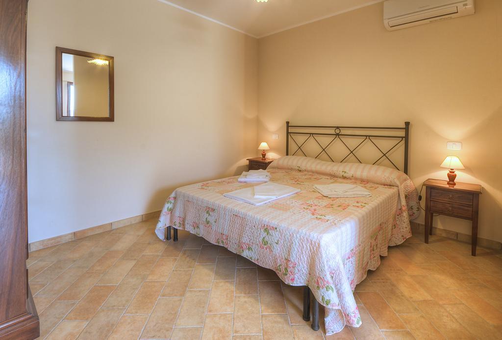 Residence Casale Torrenova Al Conero Potenza Picena Room photo